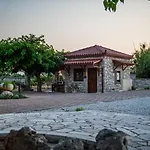 Ξενοδοχείο με διαμερίσματα Terra Helios & 3*